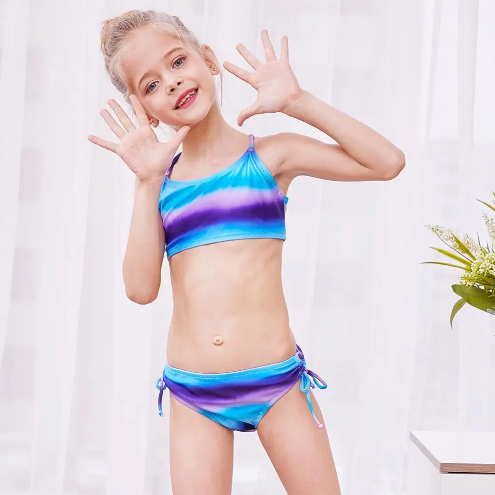 Летний Радужный комплект бикини для маленьких девочек, бандажный купальник, купальные костюмы, пляжная одежда, 2020 
Летний Радужный комплект бикини для маленьких девочек, бандажный купальник, купальные костюмы, пляжная одежда, 2020