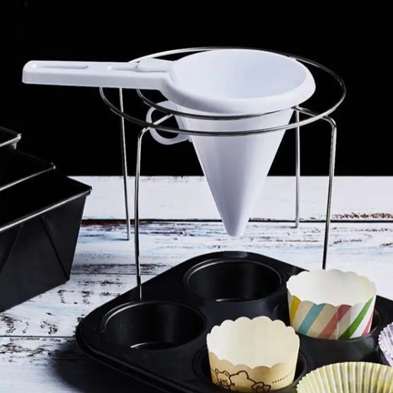 Chocolate Pastry Mold Chocolate Cake Cream Funnel Professional Cake Making Tool Batter Cream Funnel Muffin Cup Cake Tool
Chocolate Pastry Mold Chocolate Cake Cream Funnel Professional Cake Making Tool Batter Cream Funnel Muffin Cup Cake Tool