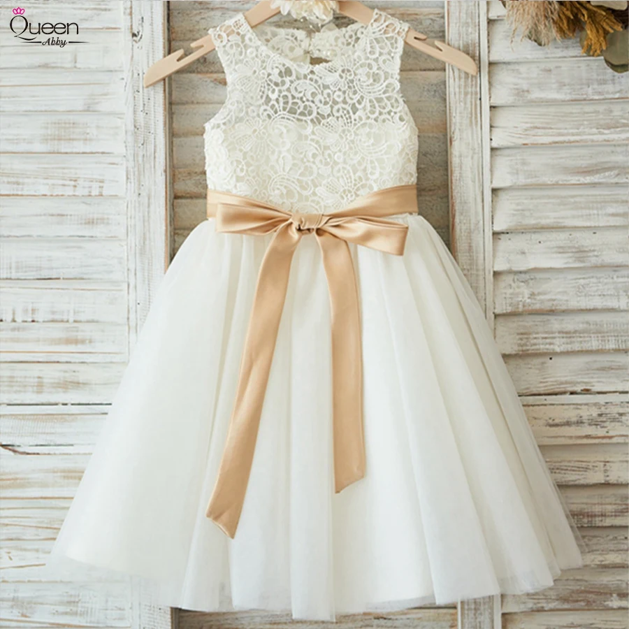 Lace Flower Girl Dresses Tulle Ball Gown With Lovely Bow Backless Sleevelesss Dress Sashes for Wedding Party New 2020 | Свадьбы и