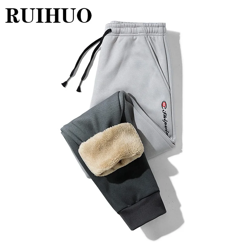 Мужские Зимние флисовые брюки до щиколотки RUIHUO, джоггеры, мужские брюки, одежда 4XL, Новое поступление 2022
Мужские Зимние флисовые брюки до щиколотки RUIHUO, джоггеры, мужские брюки, одежда 4XL, Новое поступление 2022