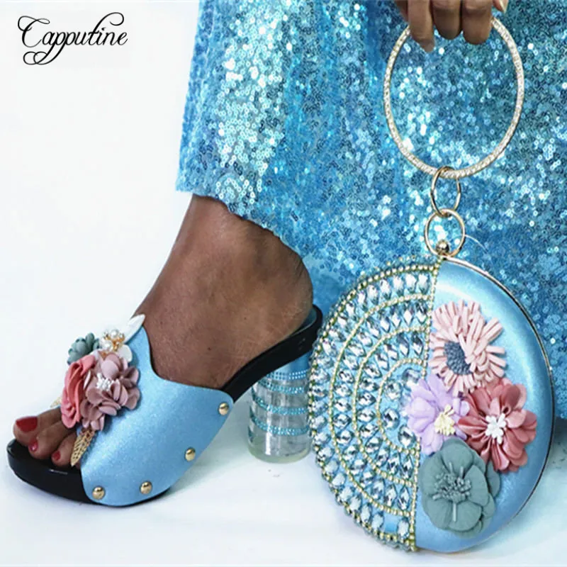 Capputine 2019, модная итальянская женская обувь и кошелек с мячом, летняя африканская фотография для вечеринки
Capputine 2019, модная итальянская женская обувь и кошелек с мячом, летняя африканская фотография для вечеринки