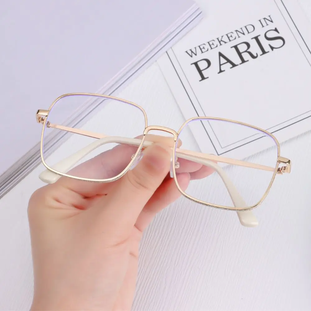 Women Fashion Anti-fatigue Vintage Square Myopia Glasses Computer Goggles Oversized Eyeglasses Diamond Studded Eyewear
Women Fashion Anti-fatigue Vintage Square Myopia Glasses Computer Goggles Oversized Eyeglasses Diamond Studded Eyewear