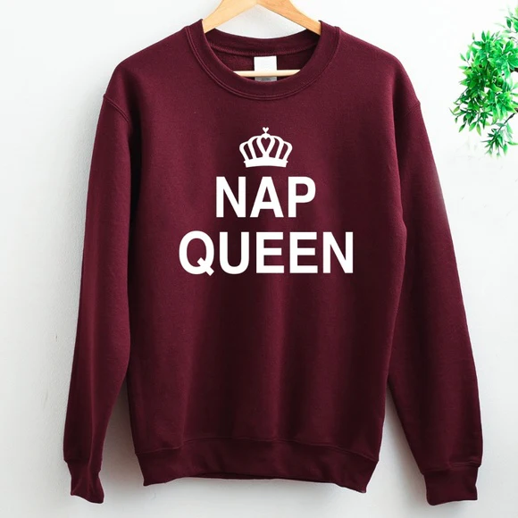 Nap queen crown sweatshirt women fashion slogan graphic young girl birthday gift quote pure cotton pullovers 90s young style top
Nap queen crown sweatshirt women fashion slogan graphic young girl birthday gift quote pure cotton pullovers 90s young style top
