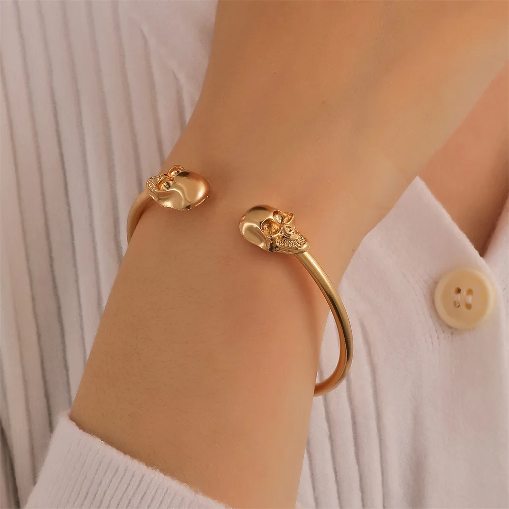 Retro Exaggeration Gothic Skull Bracelet Ins Style European and American Personality Trend Ghost Female Universal Bracelets
Retro Exaggeration Gothic Skull Bracelet Ins Style European and American Personality Trend Ghost Female Universal Bracelets