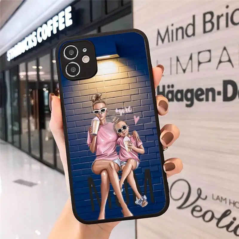 color girl Queen Mom and baby Phone Case Matte Transparent for iPhone 7 8 11 12 s mini pro X XS XR MAX Plus cover funda
color girl Queen Mom and baby Phone Case Matte Transparent for iPhone 7 8 11 12 s mini pro X XS XR MAX Plus cover funda