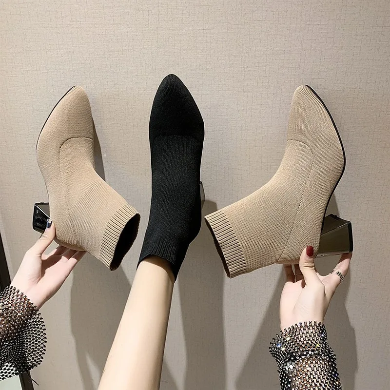 Fashion Martin boots 2022 autumn and winter new Korean knit socks boots pointed toe with thick heels and thin boots short boots
Fashion Martin boots 2022 autumn and winter new Korean knit socks boots pointed toe with thick heels and thin boots short boots