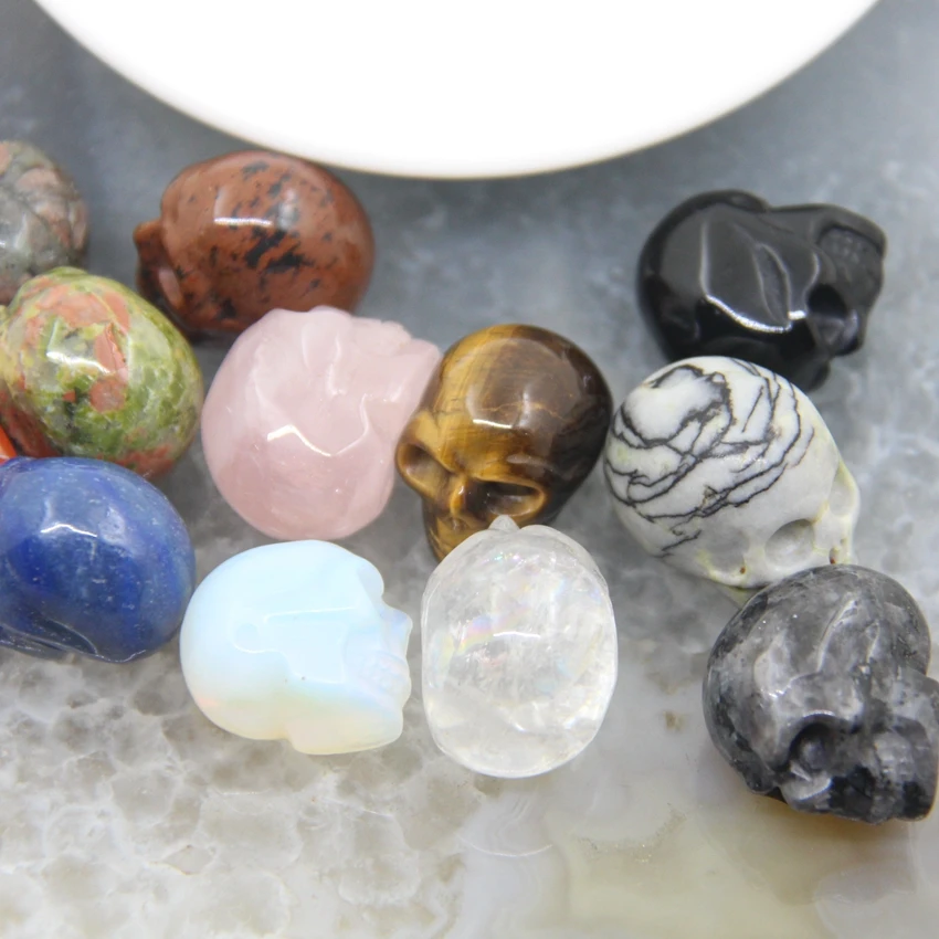 1'' Natural Stone Skull Carved Healing Crystal Reiki Quartz Mini Figurine Home Decoration Halloween DIY Decorations Gift 
1'' Natural Stone Skull Carved Healing Crystal Reiki Quartz Mini Figurine Home Decoration Halloween DIY Decorations Gift