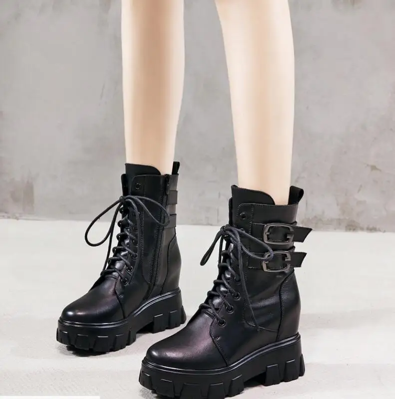 2020 Winter Martin boot women Ankle Fashion high heels Boots Ladies platform real Leather boots femmes autumn botas de mujer
2020 Winter Martin boot women Ankle Fashion high heels Boots Ladies platform real Leather boots femmes autumn botas de mujer