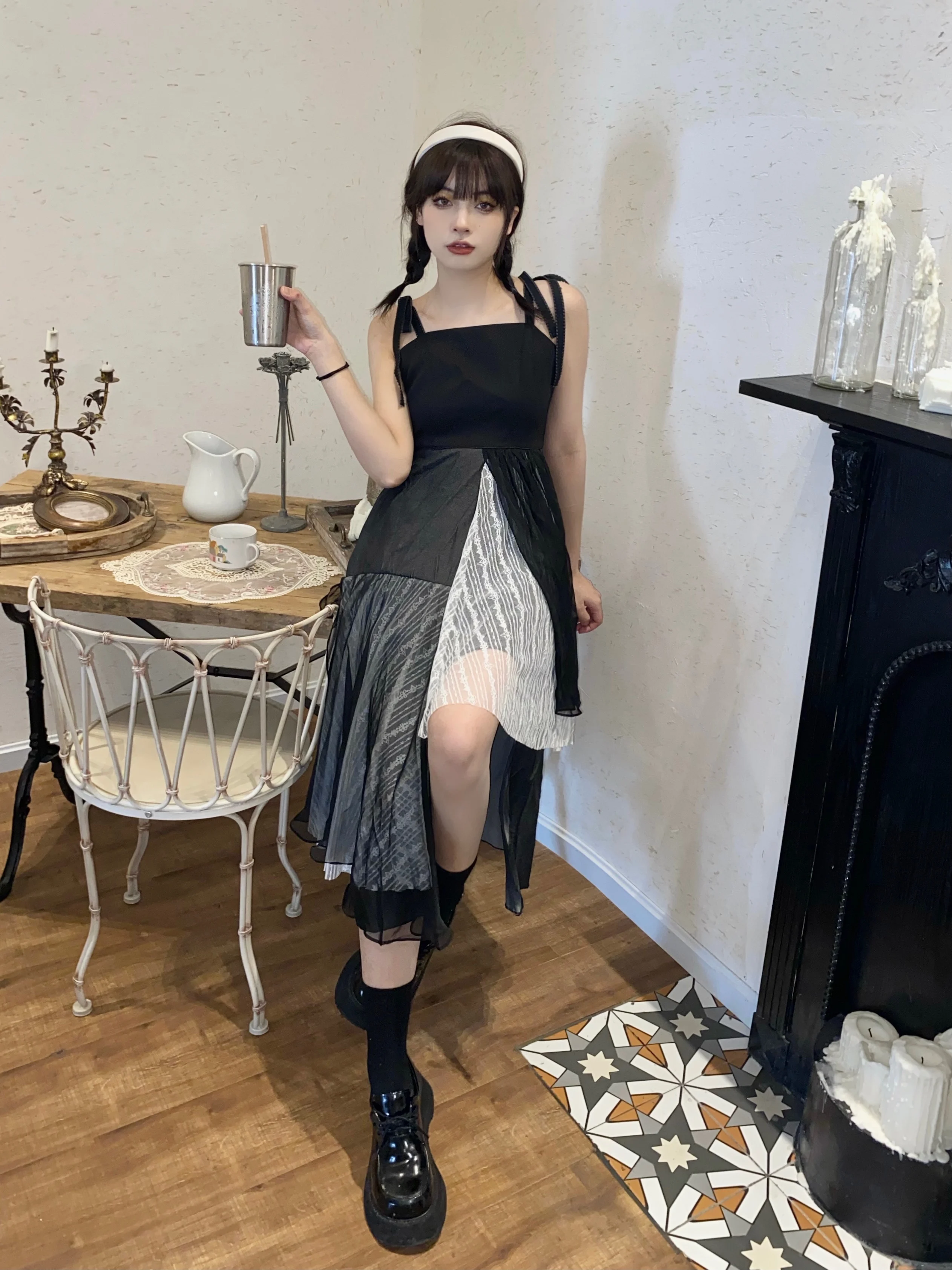 Gothic Black Lace Women Midi Dress Irregular Princess Sling High Waist Slim Stitching Vestidos Sexy Streetwear 2021 Summer New
Gothic Black Lace Women Midi Dress Irregular Princess Sling High Waist Slim Stitching Vestidos Sexy Streetwear 2021 Summer New