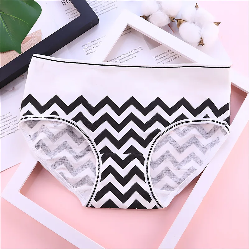 5pcs/lot Cotton Panties Simple Style Print Women Underwear Mid-Rise Underpants Breathable And Comfortable Lady Briefs 40
5pcs/lot Cotton Panties Simple Style Print Women Underwear Mid-Rise Underpants Breathable And Comfortable Lady Briefs 40