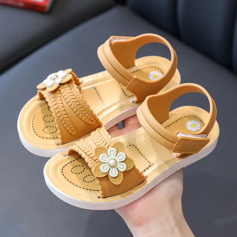 Summer New Girls Sandals Fashion Red Flower Princess Shoes For Little Girl Kids Baby Children Versatile Soft Sole Sandals Shoes
Summer New Girls Sandals Fashion Red Flower Princess Shoes For Little Girl Kids Baby Children Versatile Soft Sole Sandals Shoes