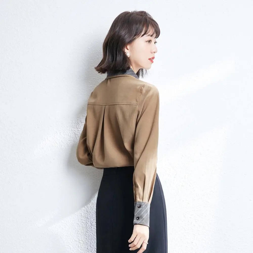 Fashion chiffon shirt women 2021 spring new women's retro hit color plaid tie commuter long sleeve shirt
Fashion chiffon shirt women 2021 spring new women's retro hit color plaid tie commuter long sleeve shirt