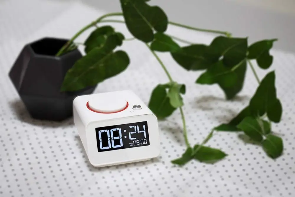 Будильник Homtime для спальни с двумя usb-портами зарядного устройства рядом