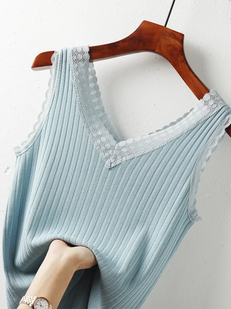 Lace Patchwork Knitted Women Tank Tops Summer New 2021 V-Neck Solid Elegant Office Lady Pulls Tops Tees
Lace Patchwork Knitted Women Tank Tops Summer New 2021 V-Neck Solid Elegant Office Lady Pulls Tops Tees