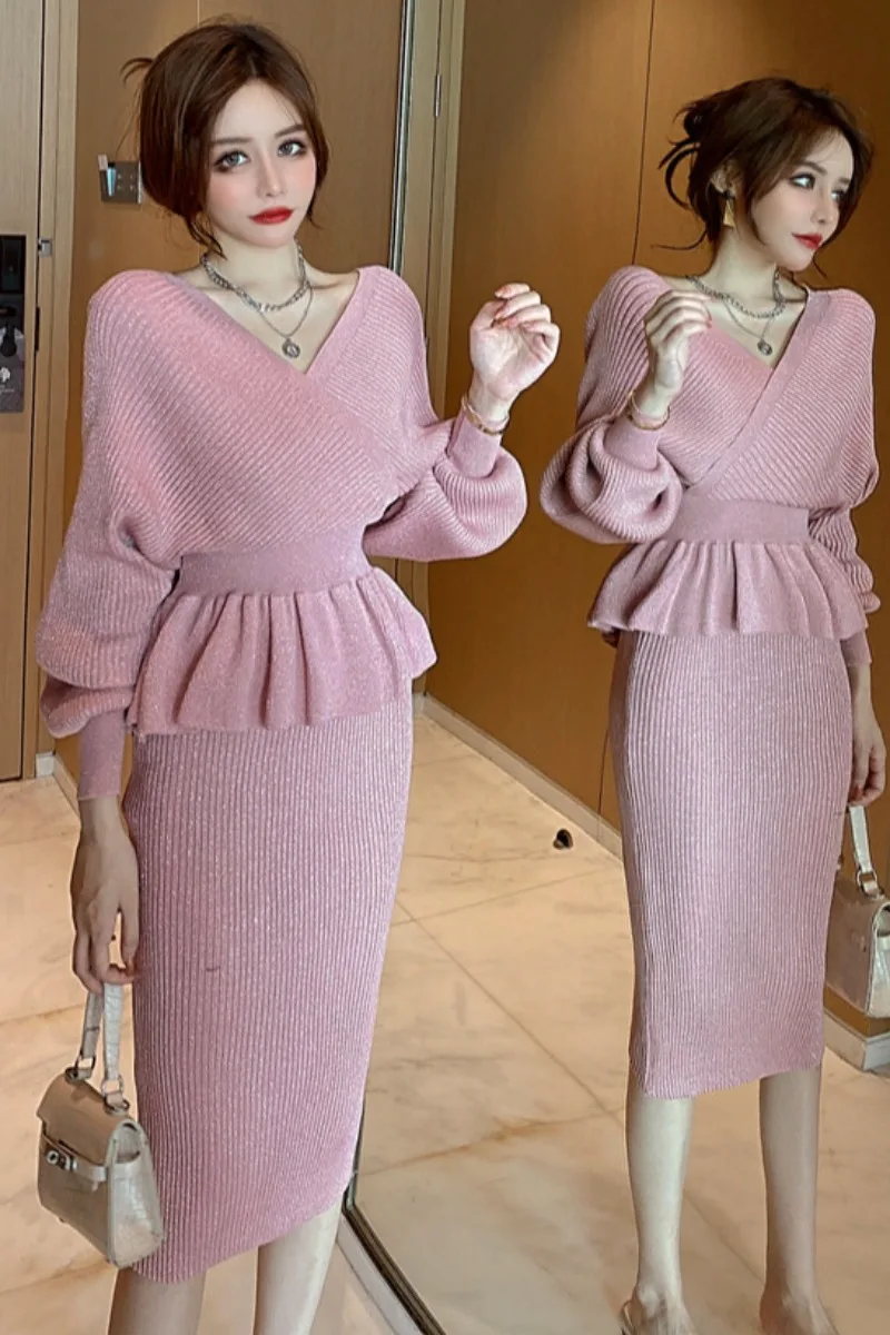 Autumn and winter 2020 new fashion sexy V-Neck Sweater Knitted Top temperament high waist buttock skirt suit for women 
Autumn and winter 2020 new fashion sexy V-Neck Sweater Knitted Top temperament high waist buttock skirt suit for women