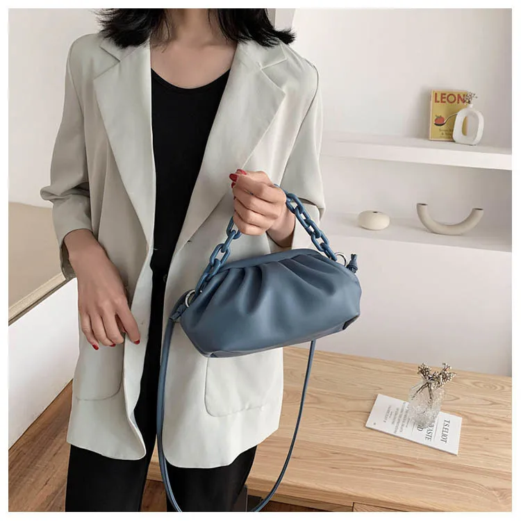 Women's Bag 2020 Popular New Trendy Korean Version of A Hundred One-shoulder Oblique Fashion Cloud Bag
Women's Bag 2020 Popular New Trendy Korean Version of A Hundred One-shoulder Oblique Fashion Cloud Bag