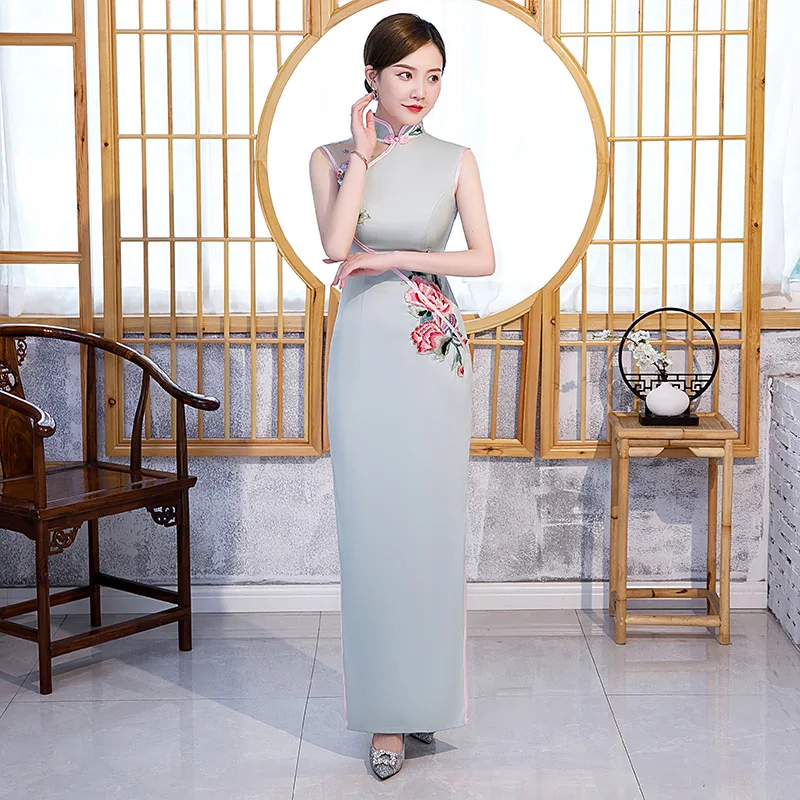Plus Size 3XL 4XL Floral Sexy Cheongsam Women Satin Slim Mandarin Collar Qipao Chinese Traditional Sleeveless Dress Vestidos
Plus Size 3XL 4XL Floral Sexy Cheongsam Women Satin Slim Mandarin Collar Qipao Chinese Traditional Sleeveless Dress Vestidos