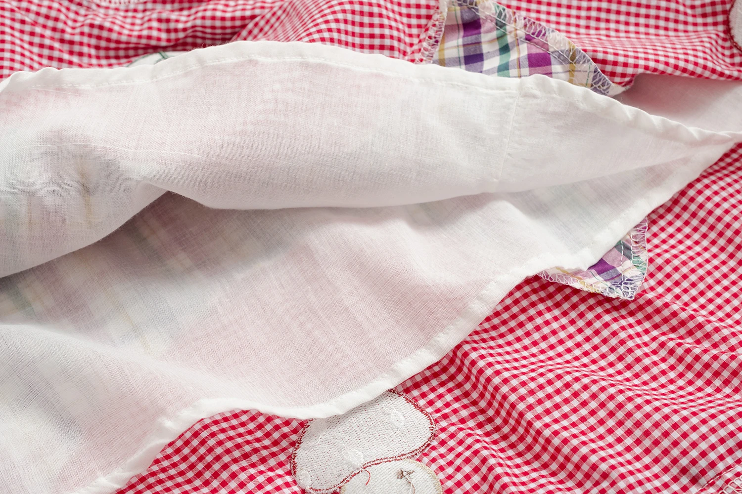 Vintage French Romantic Plaid A-line Skirt Cute Pattern Embroidery Patch Elastic Waist Preppy Style Summer Women Cotton Skirts
Vintage French Romantic Plaid A-line Skirt Cute Pattern Embroidery Patch Elastic Waist Preppy Style Summer Women Cotton Skirts