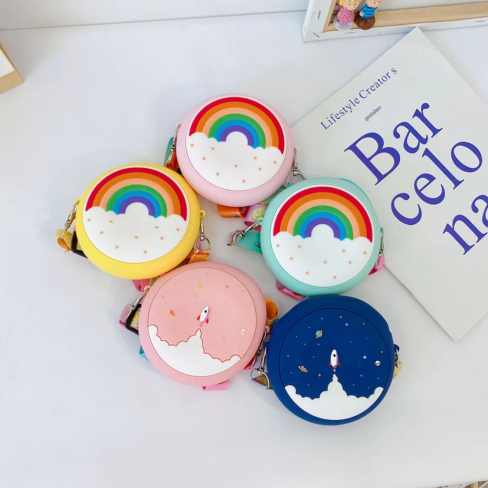 Silicone Toddler Girl Round Shoulder Bags Children Rainbow Starry Sky Printing Handbags Cartoon Crossbody Bags
Silicone Toddler Girl Round Shoulder Bags Children Rainbow Starry Sky Printing Handbags Cartoon Crossbody Bags