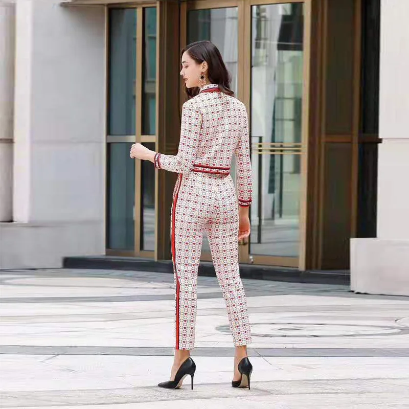Obsessed with lavender.New fashion ladies casual long-sleeved shirt+pants suit, spring and autumn small lapel stripe printing
Obsessed with lavender.New fashion ladies casual long-sleeved shirt+pants suit, spring and autumn small lapel stripe printing