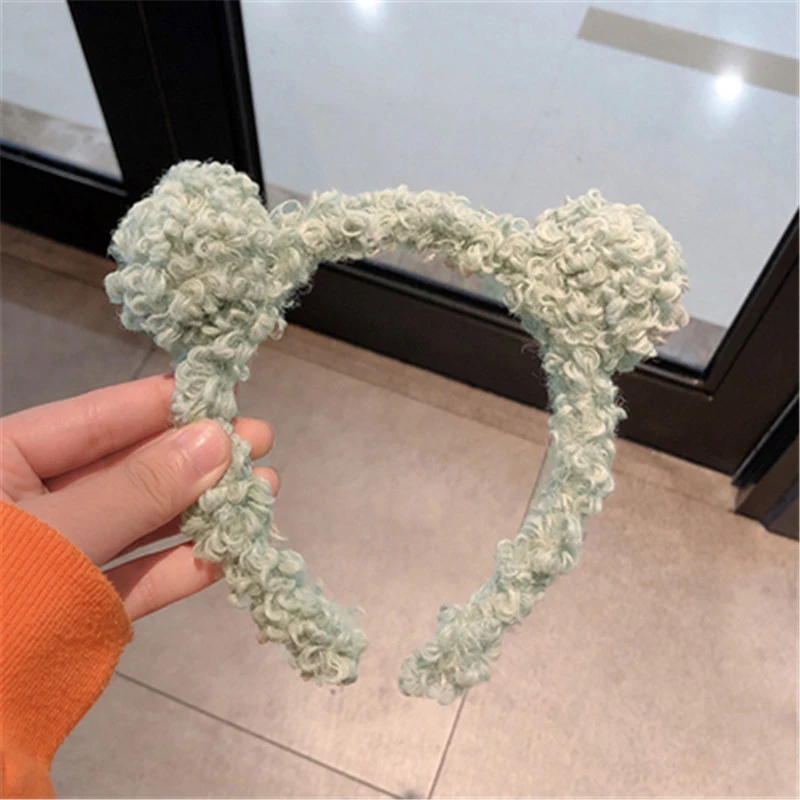 Cartoon Plush Bear Headband Cute Solid Color Autumn Winter Net Red Face Washing Hairband
Cartoon Plush Bear Headband Cute Solid Color Autumn Winter Net Red Face Washing Hairband