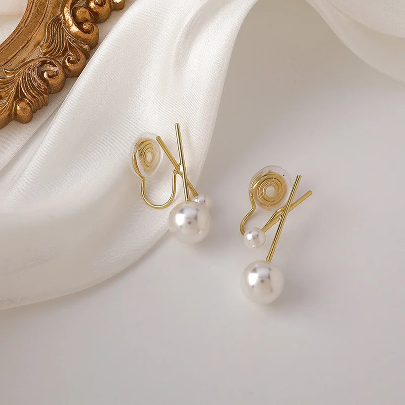 Origin Summer Minimalist Vintage Cross Simulation Pearl Clip Earring for Women Elegant Gold Metal Geometrical Earring Jewelry
Origin Summer Minimalist Vintage Cross Simulation Pearl Clip Earring for Women Elegant Gold Metal Geometrical Earring Jewelry