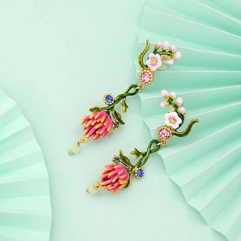 New hot sale personality exaggerated hand-painted enamel flower earrings women irregular rattan earrings earrings
New hot sale personality exaggerated hand-painted enamel flower earrings women irregular rattan earrings earrings