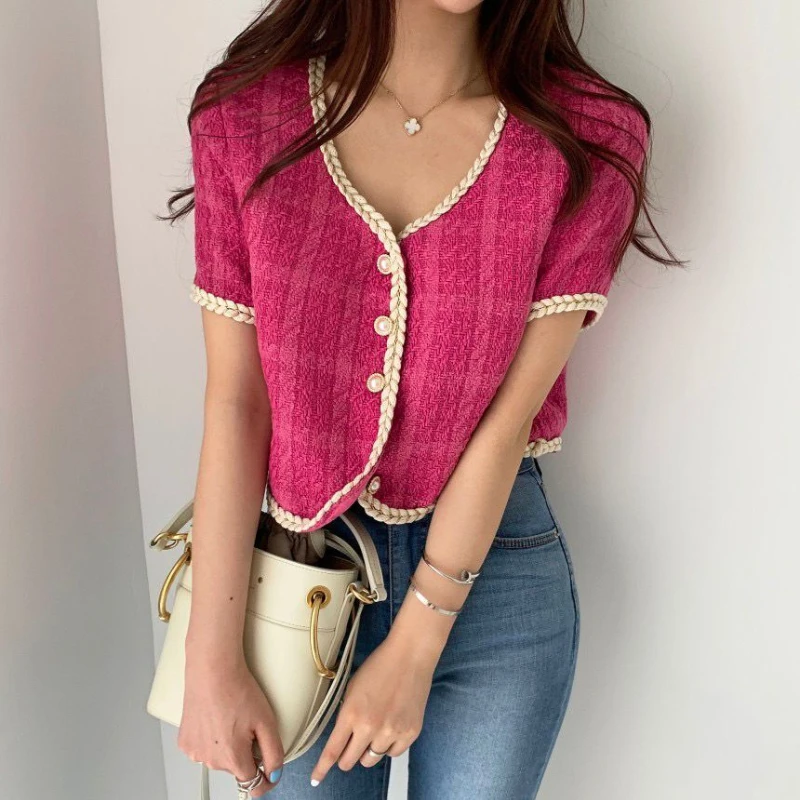 2021 Summer New Retro Short Korean Plaid Tweed Coat Women Fashion Short-Sleeved Thin Short Jacket Female Elegant Top 
2021 Summer New Retro Short Korean Plaid Tweed Coat Women Fashion Short-Sleeved Thin Short Jacket Female Elegant Top