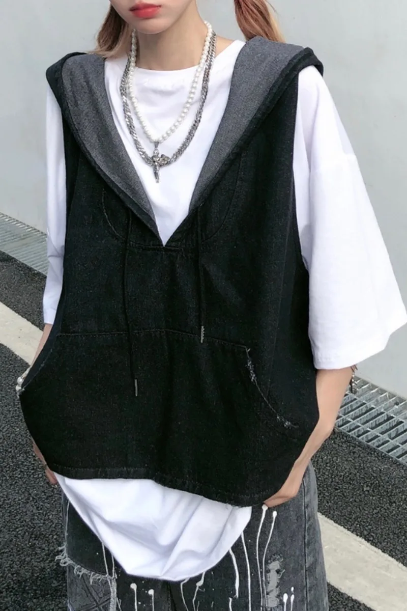 Summer cowboy vest female 2021 new Korean version of ins black wild loose wear bf hooded jacket tide
Summer cowboy vest female 2021 new Korean version of ins black wild loose wear bf hooded jacket tide