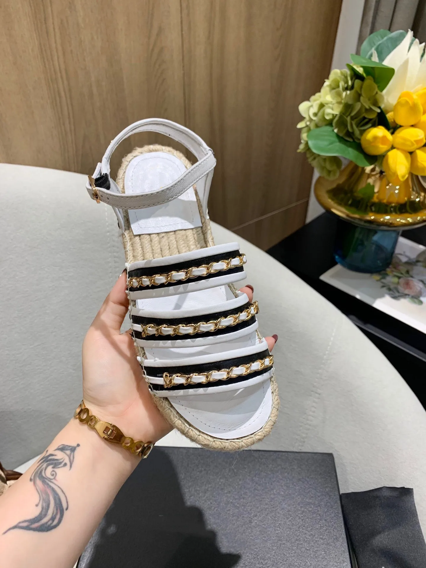 Women's Summer Sandals Cross-tied Slip-on Ankle Strap Female Solid Orange Office Ladies Slippers
Women's Summer Sandals Cross-tied Slip-on Ankle Strap Female Solid Orange Office Ladies Slippers
