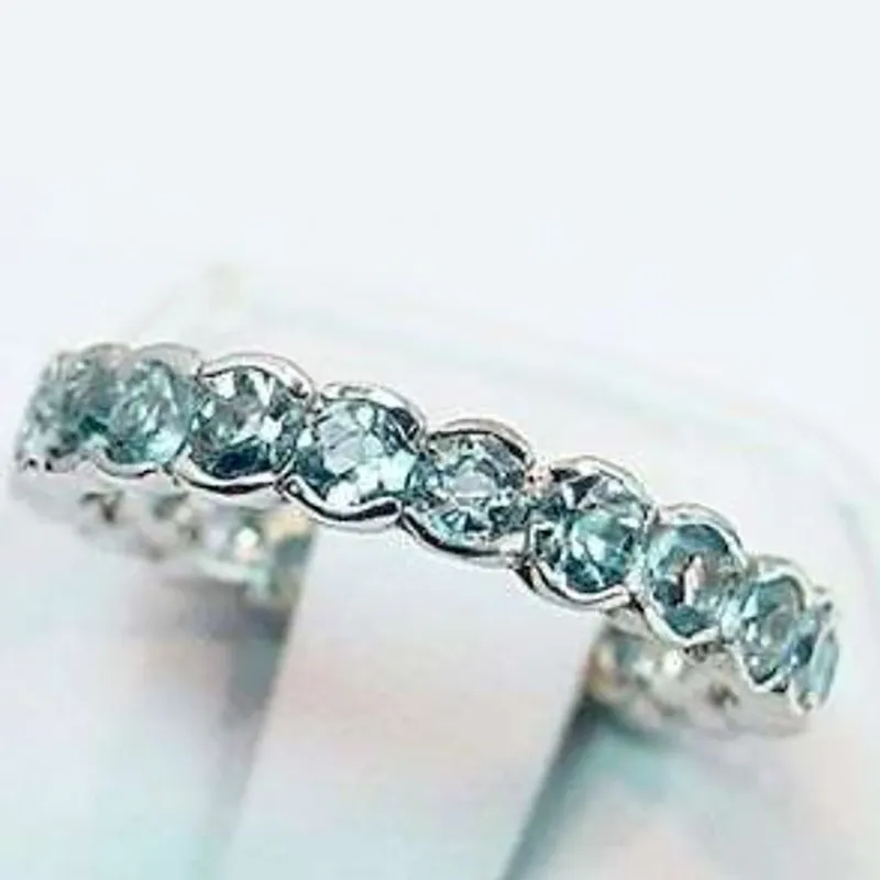 Fashion Full Green Round Circle Crystal Wedding Ladies Ring Inlaid Rhinestone Zircon for Women Party Engagement Jewelry
Fashion Full Green Round Circle Crystal Wedding Ladies Ring Inlaid Rhinestone Zircon for Women Party Engagement Jewelry