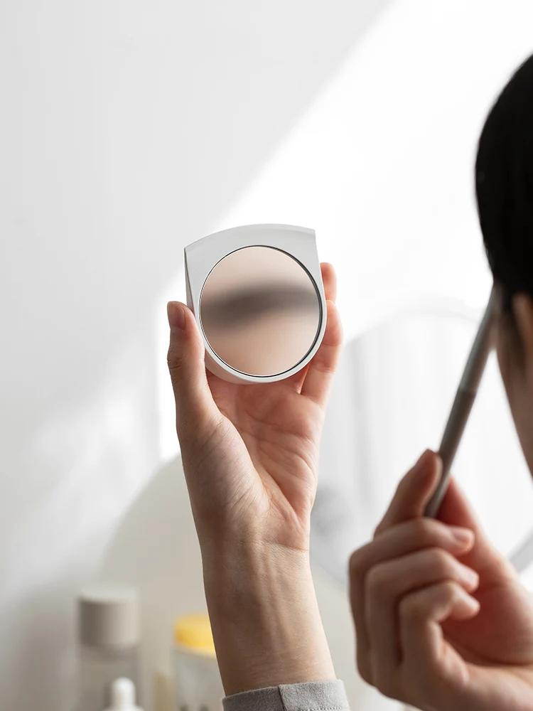 Led living room desktop mirror female rechargeable rotable makeup round mirrors with light adjustable
Led living room desktop mirror female rechargeable rotable makeup round mirrors with light adjustable