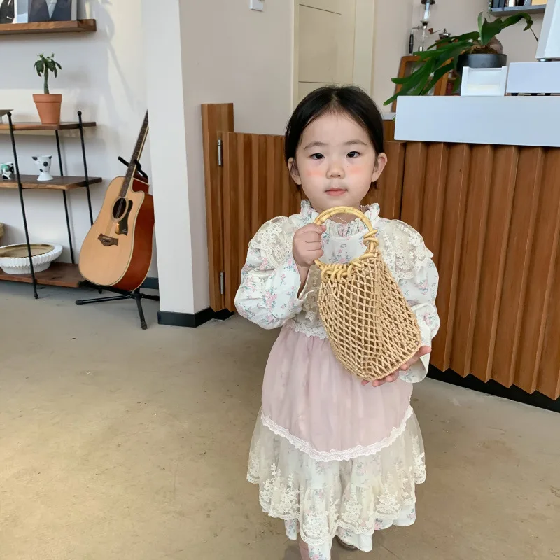 HAYANA 2022 Spring New Kids Clothes Girls Vintage Lace Floral Dress Stitching Princess Dress Suit
HAYANA 2022 Spring New Kids Clothes Girls Vintage Lace Floral Dress Stitching Princess Dress Suit
