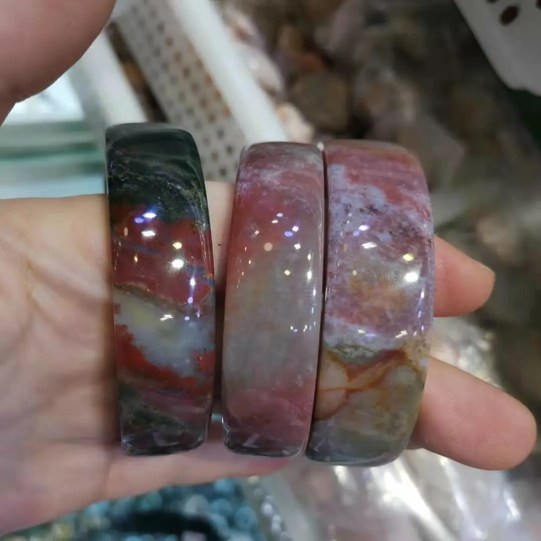 Bloody red cinnabar spots natural agate bracelet red and green pattern unique charm ring bright color and creamy texture
Bloody red cinnabar spots natural agate bracelet red and green pattern unique charm ring bright color and creamy texture