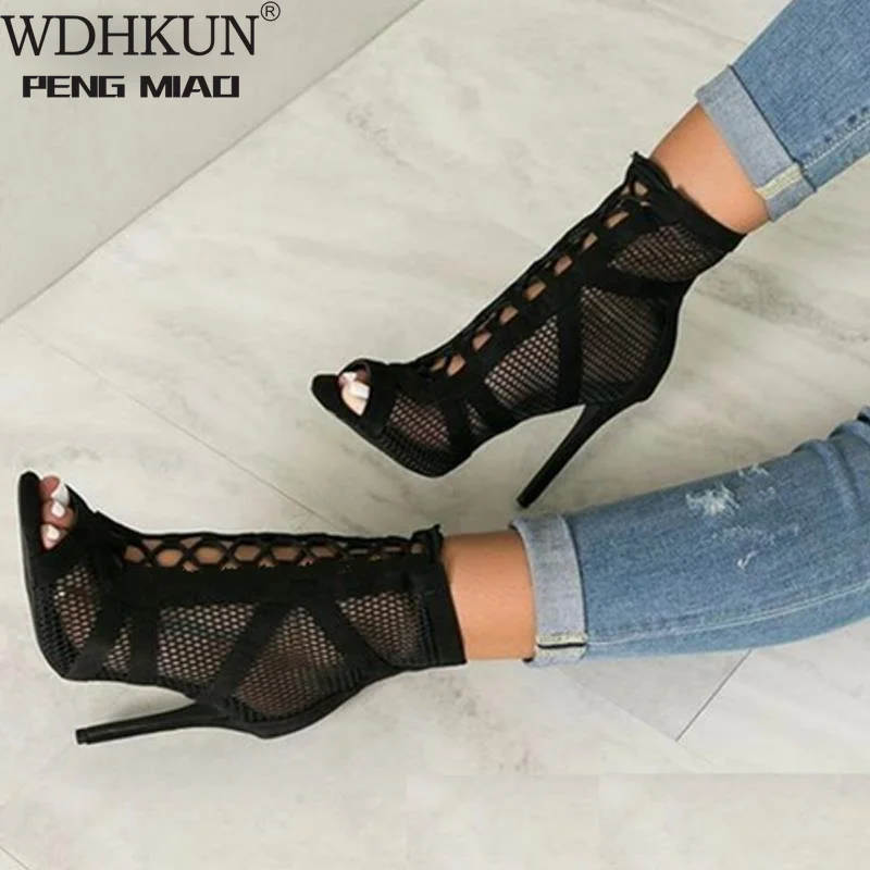 11cm 2021 Fashion Black Summer Sandals Lace Up Cross-tied Peep Toe High Heel Ankle Strap Net Surface Hollow Out Sandals
11cm 2021 Fashion Black Summer Sandals Lace Up Cross-tied Peep Toe High Heel Ankle Strap Net Surface Hollow Out Sandals