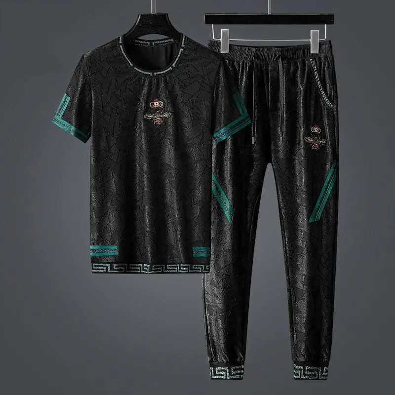 Men's short sleeve suit summer embroidered jacquard t-shirt fashion ruffian handsome casual two-piece set
Men's short sleeve suit summer embroidered jacquard t-shirt fashion ruffian handsome casual two-piece set