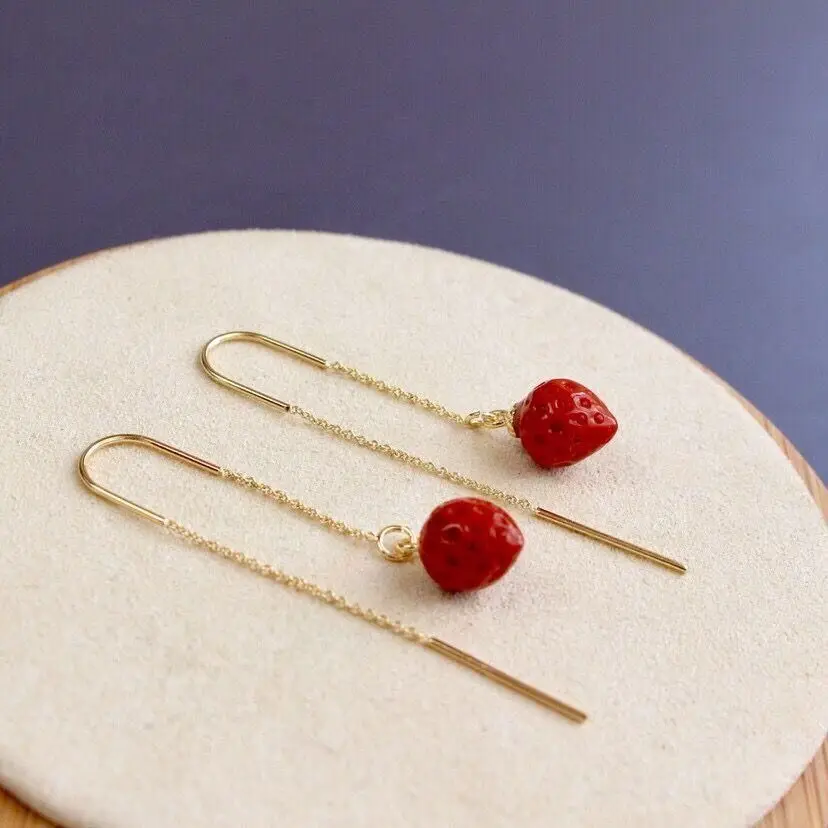 Natural South Red Strawberry Hanging Earrings Niche Design Temperament Entry Lux Advanced European and American S925 Sterling
Natural South Red Strawberry Hanging Earrings Niche Design Temperament Entry Lux Advanced European and American S925 Sterling