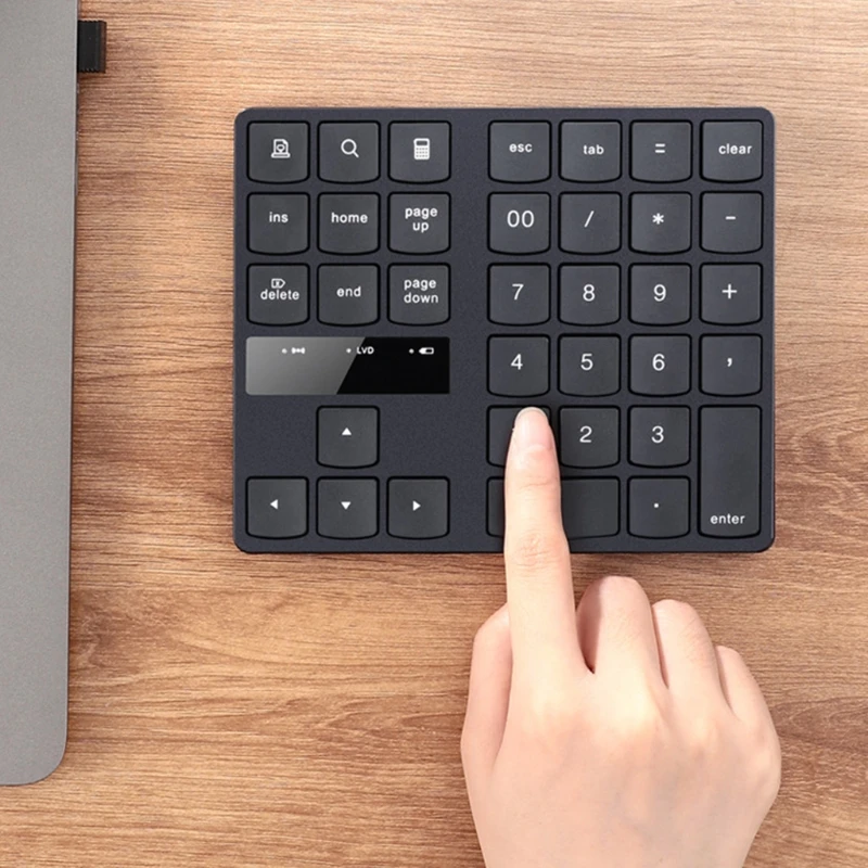 2.4G USB Wireless Numeric Keypad 35 Keys Charging Digital Keyboard Portable Laptop Computer Mini Numpad for Travel Home Office
2.4G USB Wireless Numeric Keypad 35 Keys Charging Digital Keyboard Portable Laptop Computer Mini Numpad for Travel Home Office