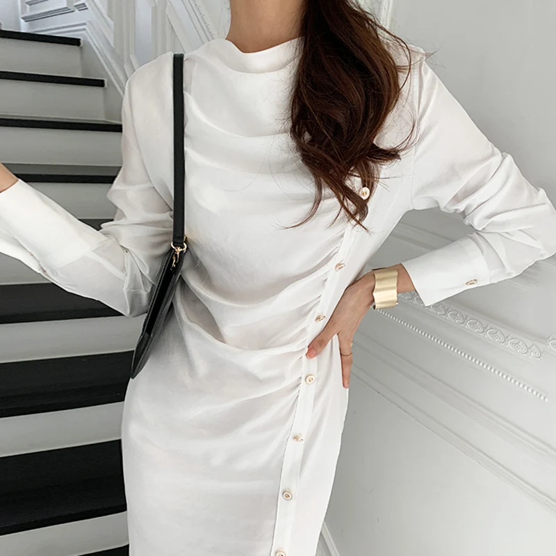 ZCSMLL black dresses Korea chic elegant round neck single buckle pleated slim slim long split dress female 2021 summer 
ZCSMLL black dresses Korea chic elegant round neck single buckle pleated slim slim long split dress female 2021 summer