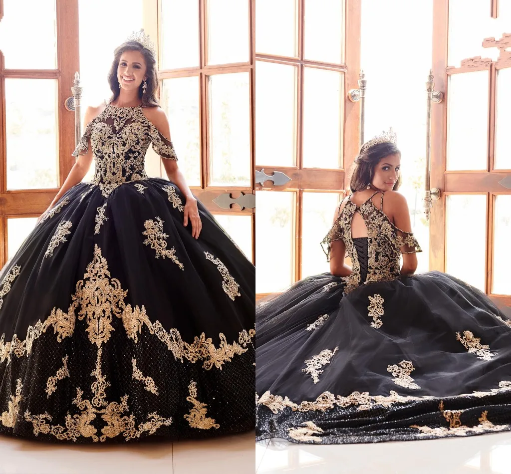 2020 Quinceanera Dress Modest Black Gold Top Sweet 15 Dress Cold Shoulder Boho Short Pearl Top-up Ball Dress Prom
2020 Quinceanera Dress Modest Black Gold Top Sweet 15 Dress Cold Shoulder Boho Short Pearl Top-up Ball Dress Prom