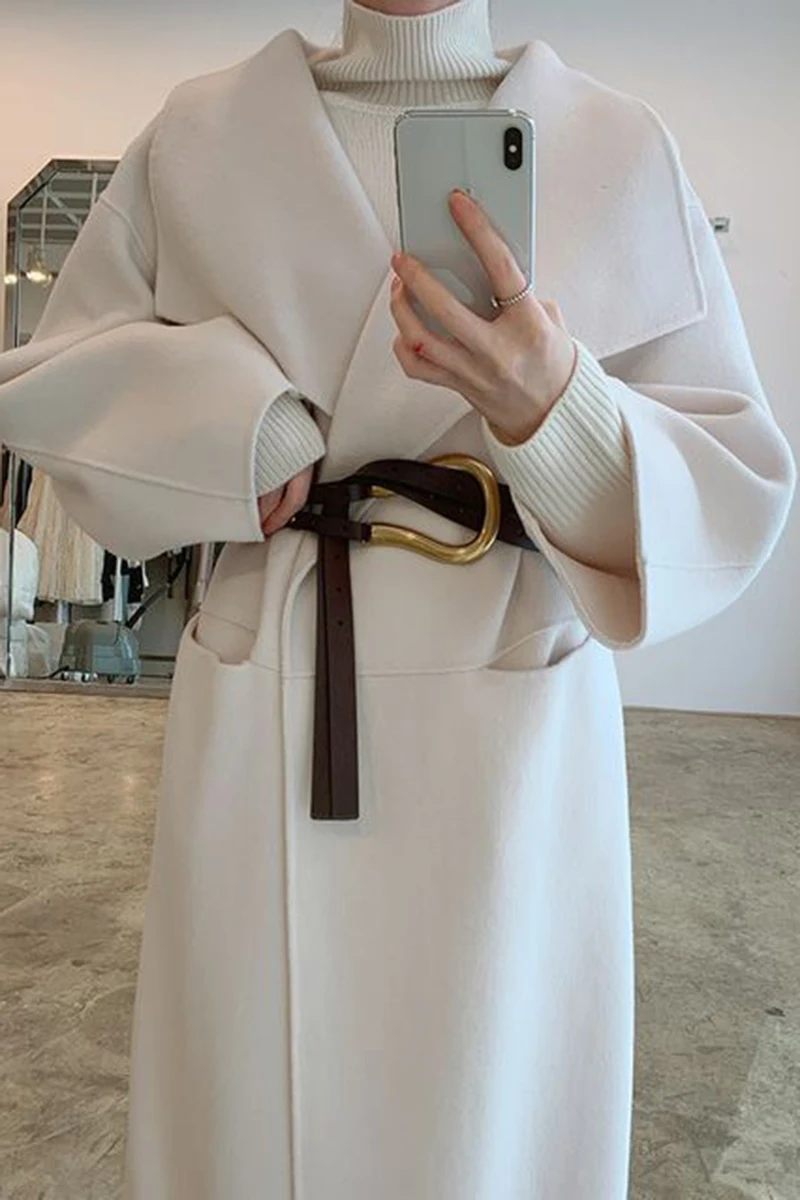 SHENGPALAE Korean Chic Autumn Winter Women's Overcoat Big Lapel Large Size Double Pockets Long Warm Woolen Coat With Belt 5A457
SHENGPALAE Korean Chic Autumn Winter Women's Overcoat Big Lapel Large Size Double Pockets Long Warm Woolen Coat With Belt 5A457