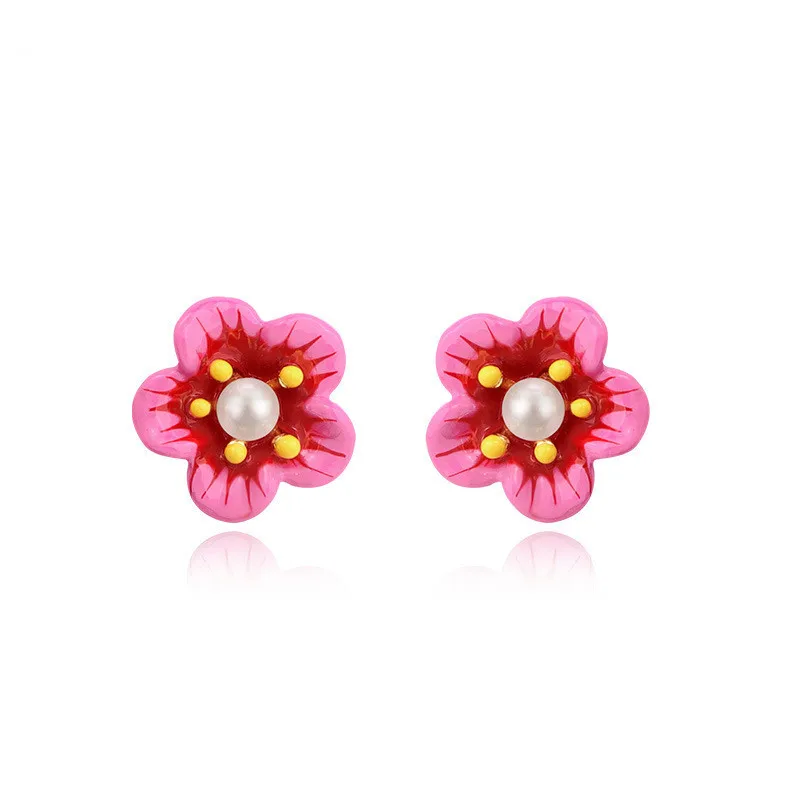 New hand-painted enamel glaze pearl flower Studearrings s925 silver needle fresh and simple not easy to be allergic earrings
New hand-painted enamel glaze pearl flower Studearrings s925 silver needle fresh and simple not easy to be allergic earrings
