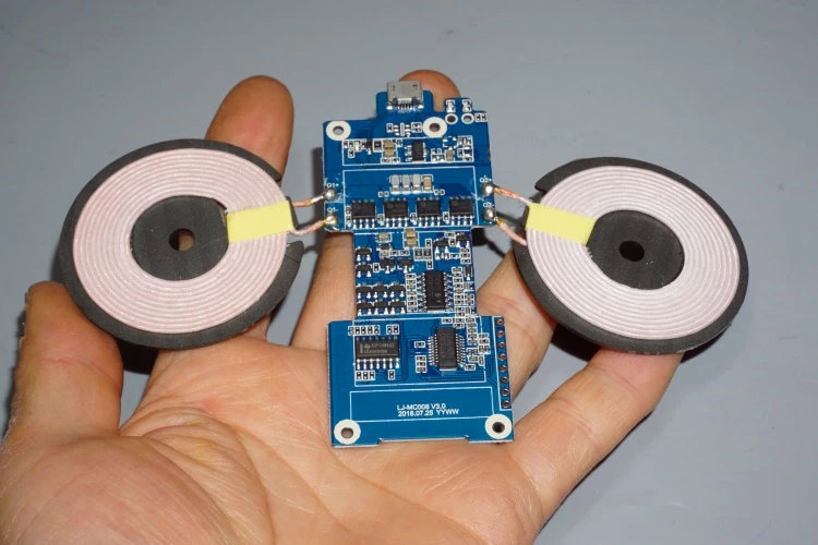 Dual-channel Dual-coil Wireless Charging Module Mainboard Mirco Usb Supports 5V/9V Fast Charging
Dual-channel Dual-coil Wireless Charging Module Mainboard Mirco Usb Supports 5V/9V Fast Charging