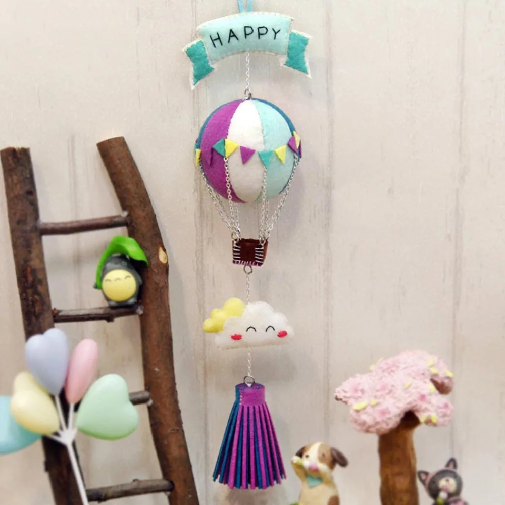 Hot Air Balloon Ornaments DIY Free Cutting Handmade Sewing Felt Cloth Garland Pendant Home Decoration Crafts 
Hot Air Balloon Ornaments DIY Free Cutting Handmade Sewing Felt Cloth Garland Pendant Home Decoration Crafts