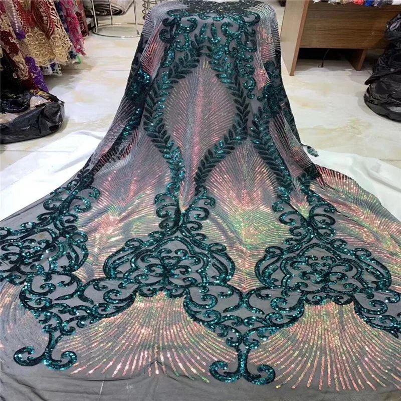 2019 green Latest French Nigerian Laces Fabrics High Quality red African Laces Fabric Wedding Glued glitter sequins Tulle Lace
2019 green Latest French Nigerian Laces Fabrics High Quality red African Laces Fabric Wedding Glued glitter sequins Tulle Lace