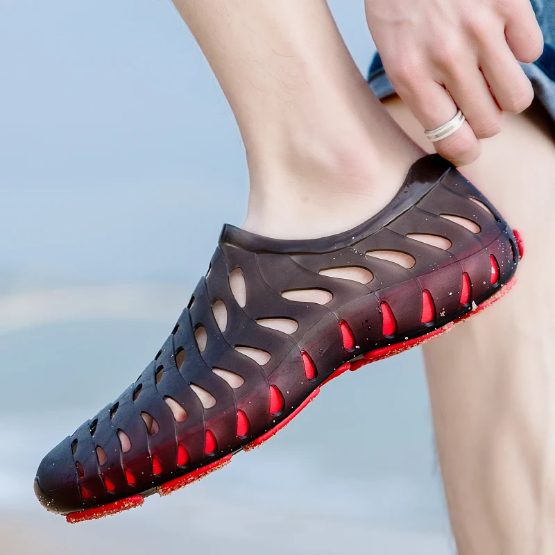 Summer Men Sandals New Man Slides 2021 Luxury Beach Clogs Flats Designer Beach Shoes Man Sports Slip-on Sandals Black Women
Summer Men Sandals New Man Slides 2021 Luxury Beach Clogs Flats Designer Beach Shoes Man Sports Slip-on Sandals Black Women