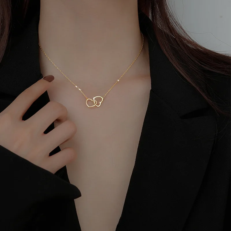 

New Love Double Heart-shaped Connected Hollow Pendant Necklace Light Luxury Female Clavicle Chain