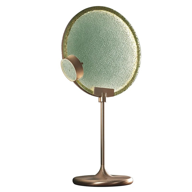 Простая Современная прикроватная лампа для спальни, роскошная декоративная настольная лампа для гостиной, кабинета, выставочного зала 
Простая Современная прикроватная лампа для спальни, роскошная декоративная настольная лампа для гостиной, кабинета, выставочного зала