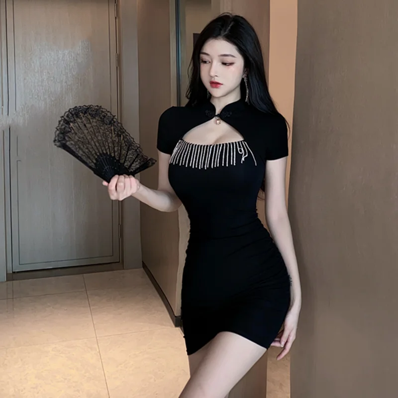 2021 summer new retro Chinese style improved cheongsam female fashion sexy temperament pleated slim dress
2021 summer new retro Chinese style improved cheongsam female fashion sexy temperament pleated slim dress