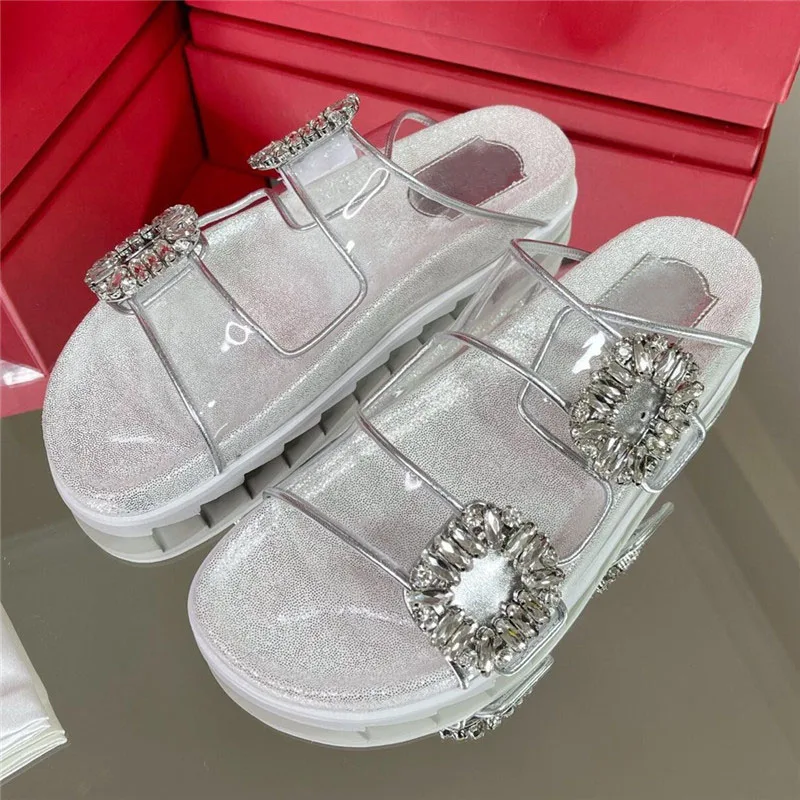 Fashion PVC Women Slippers Rhinestone Decor Outside Slides Casual Thick Sole Flat Slipper Ladies Mules Summer Beach Shoes Woman
Fashion PVC Women Slippers Rhinestone Decor Outside Slides Casual Thick Sole Flat Slipper Ladies Mules Summer Beach Shoes Woman